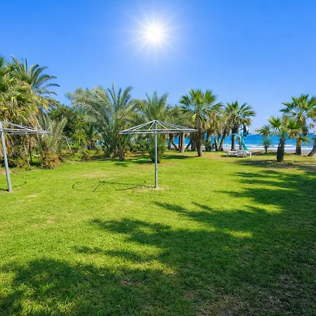 Seaside Escape * Ларнака