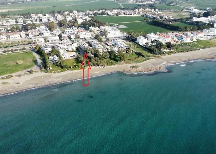 Seaside Escape Апартаменты Ларнака