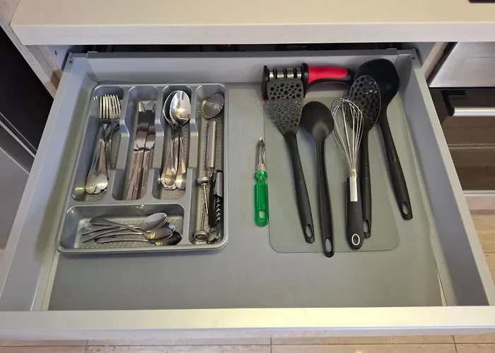 Seaside Escape Апартаменты Ларнака