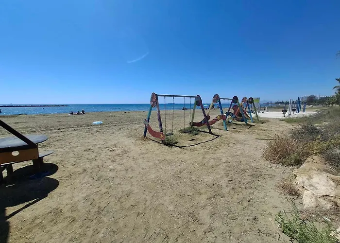 Seaside Escape Ларнака