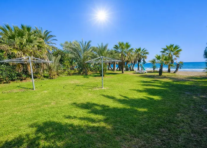 Seaside Escape * Ларнака