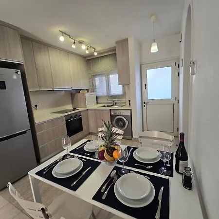 Apartment Seaside Escape Larnaca