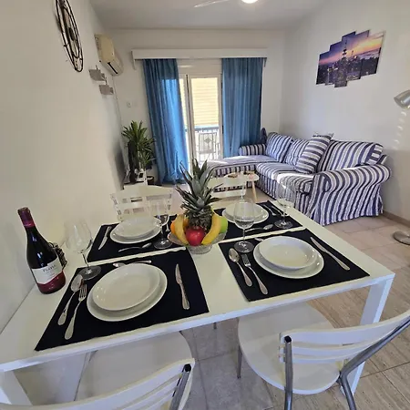Apartment Seaside Escape *