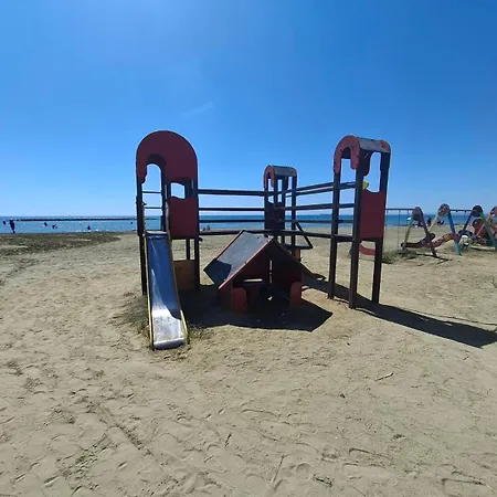 Seaside Escape ラルナカ