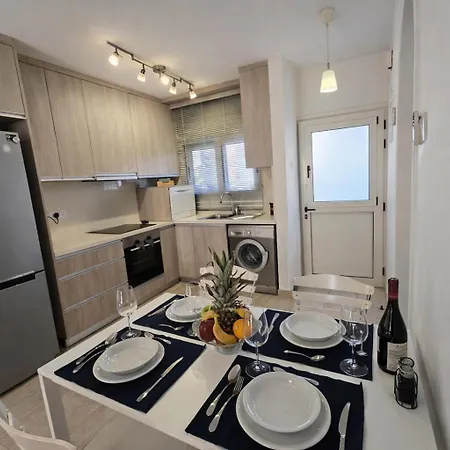 Seaside Escape 라르나카