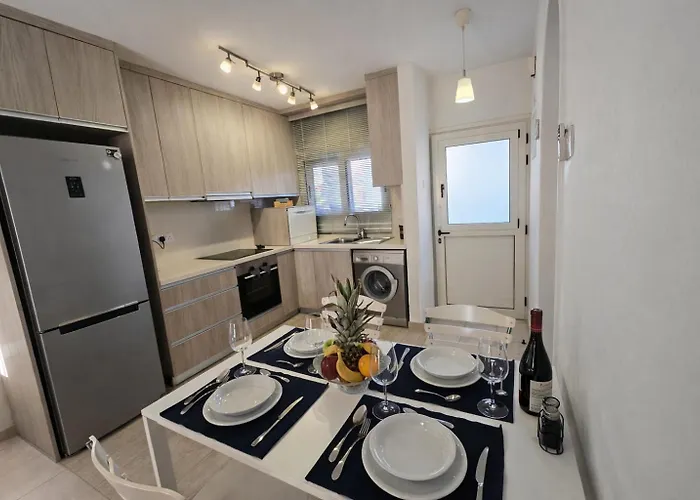 Seaside Escape 라르나카